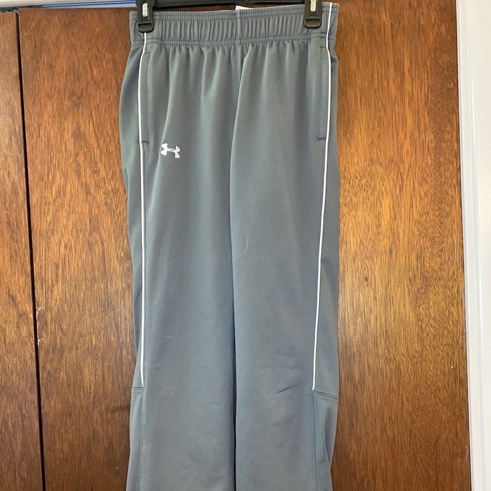 Women’s Gray Under Armour Knit warm up pants